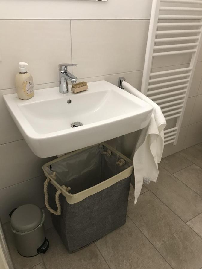 Schoenes Ferienappartment In Zell Am See: Zentral Gelegen Und Naehe Der Areitbahn Und Dem Zeller See Zewnętrze zdjęcie